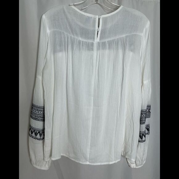 NWT Blue Rain Francesca’s White BOHO Blue Embroidered Blouse XS - Picture 4 of 7